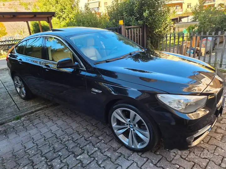 BMW 530D 2011 photo 2