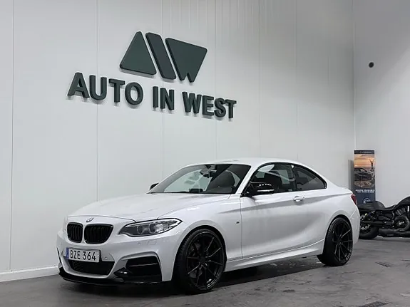BMW M235I 2014 photo 2