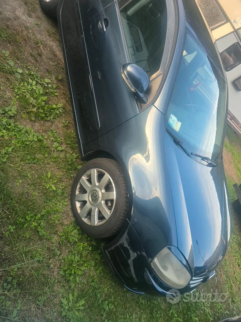 Volkswagen Golf 2004 photo 2
