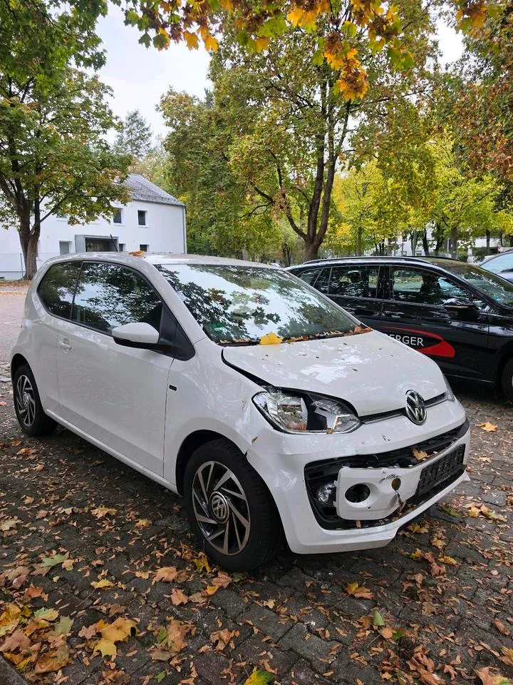 Volkswagen Up