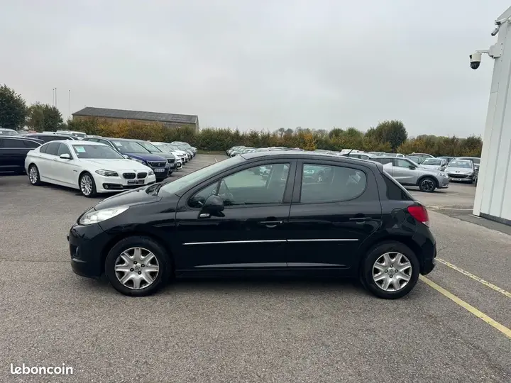 Peugeot 207 2009 photo 4