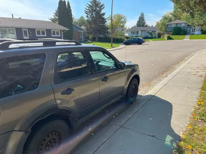 Ford Escape 2010 photo 4