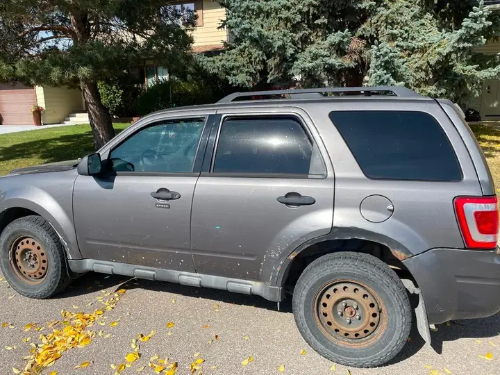 Ford Escape 2010 photo 3