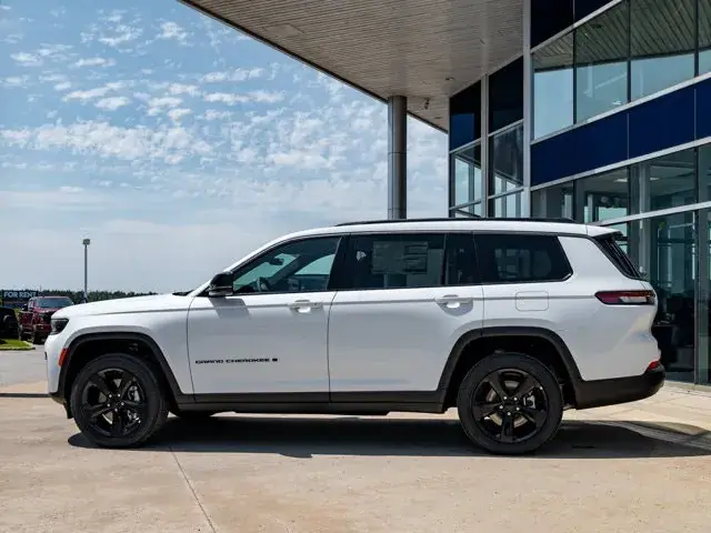 Jeep Grand Cherokee L 2026 photo 5