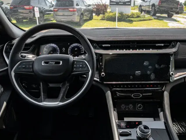 Jeep Grand Cherokee L 2026 photo 3