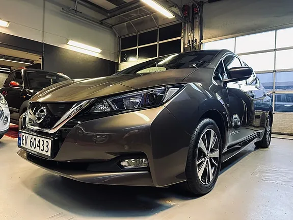 Nissan Leaf 2019 photo 2