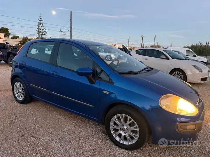 Fiat Punto Evo 2012 photo 4
