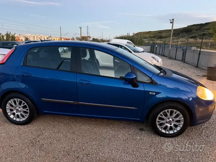 Fiat Punto Evo 2012 photo 5