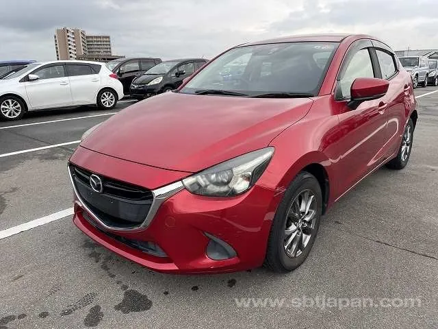 Mazda Demio 2017 photo 2