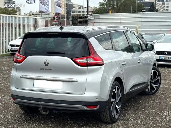 Renault Scenic 2017 photo 2