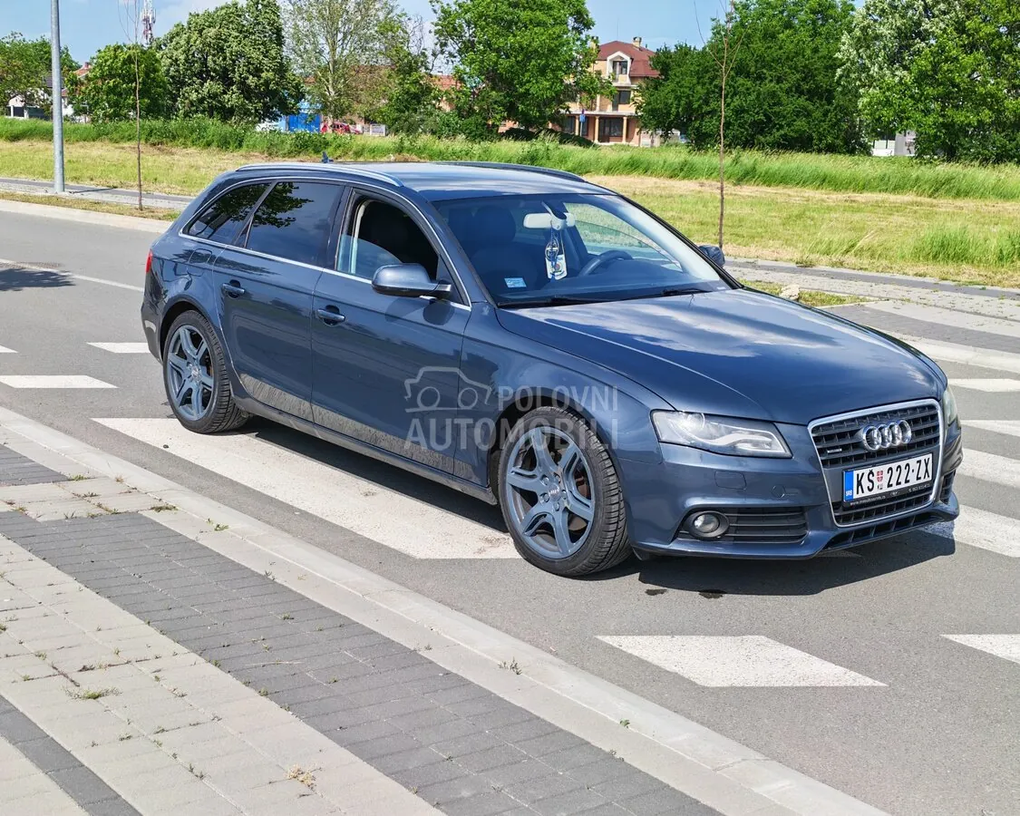 Audi A4 2010 photo 4