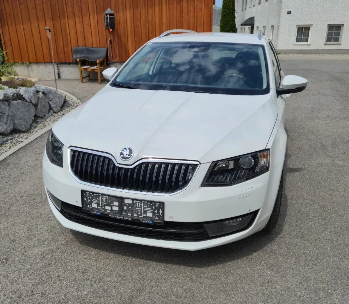 Skoda Octavia 2015 photo 2
