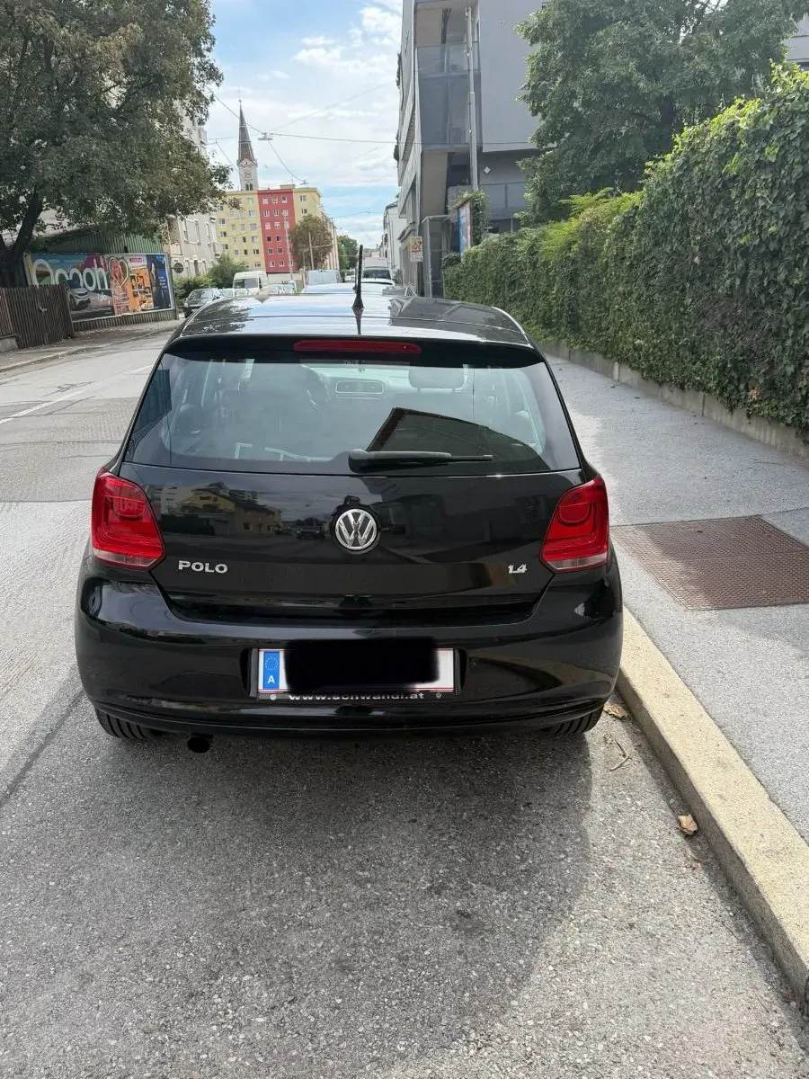 Volkswagen Polo 2011 photo 3