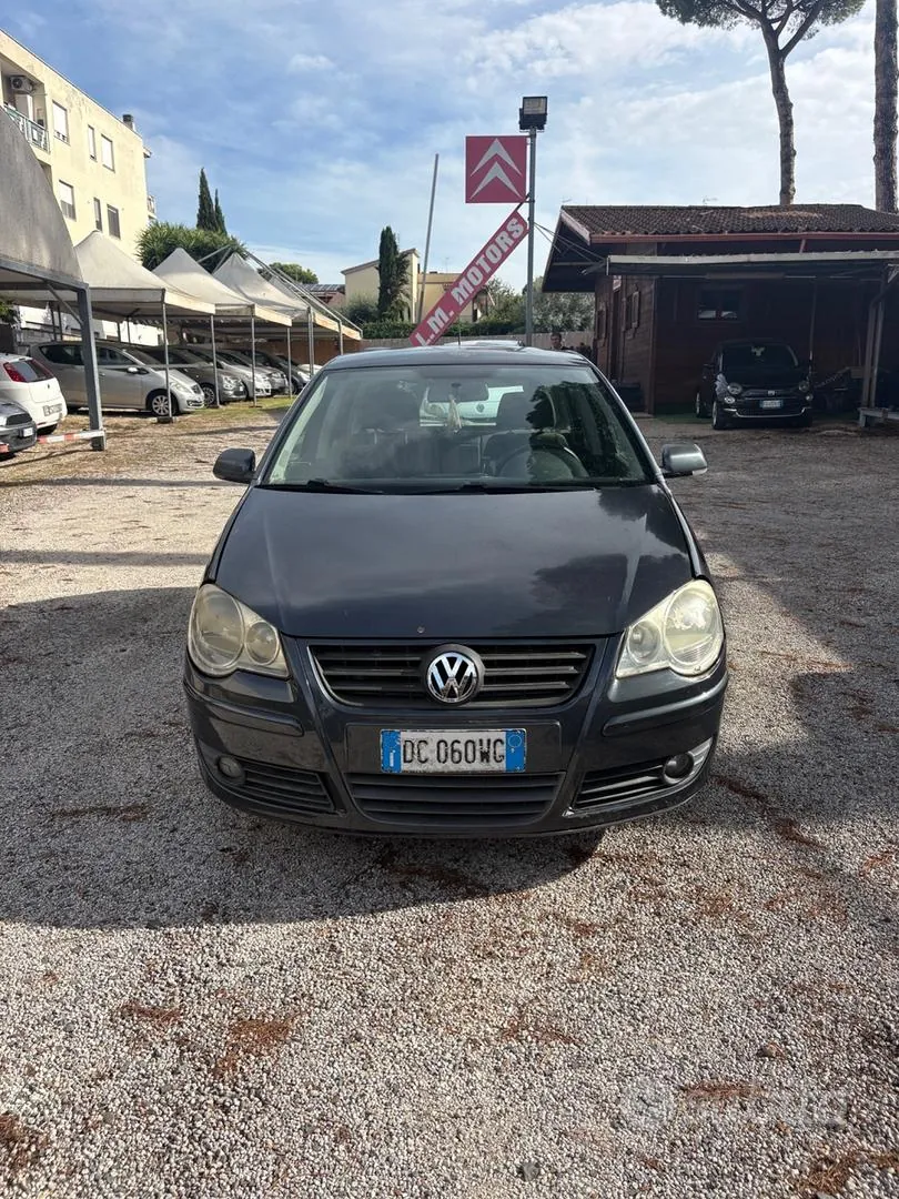 Volkswagen Polo 2006 photo 2
