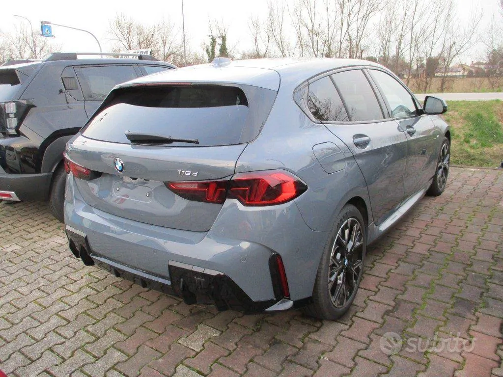 BMW 118D 2025 photo 4