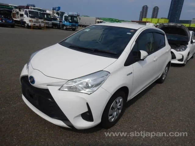 Toyota Vitz 2019 photo 2