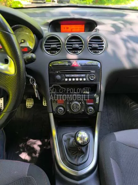 Peugeot 308 2013 photo 3