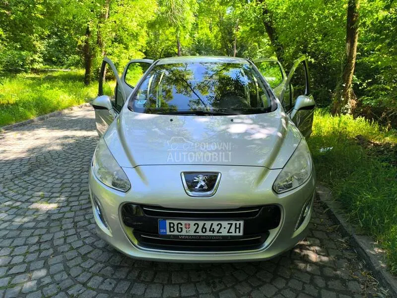 Peugeot 308 2013 photo 2