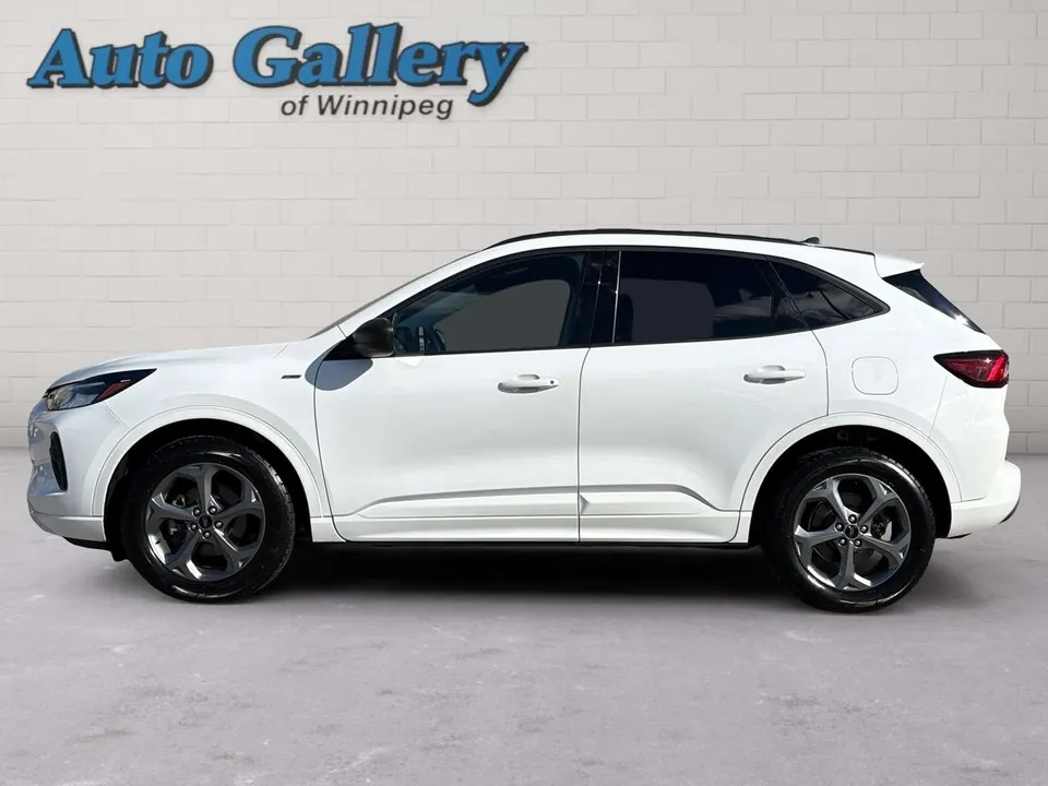 Ford Escape 2023 photo 2