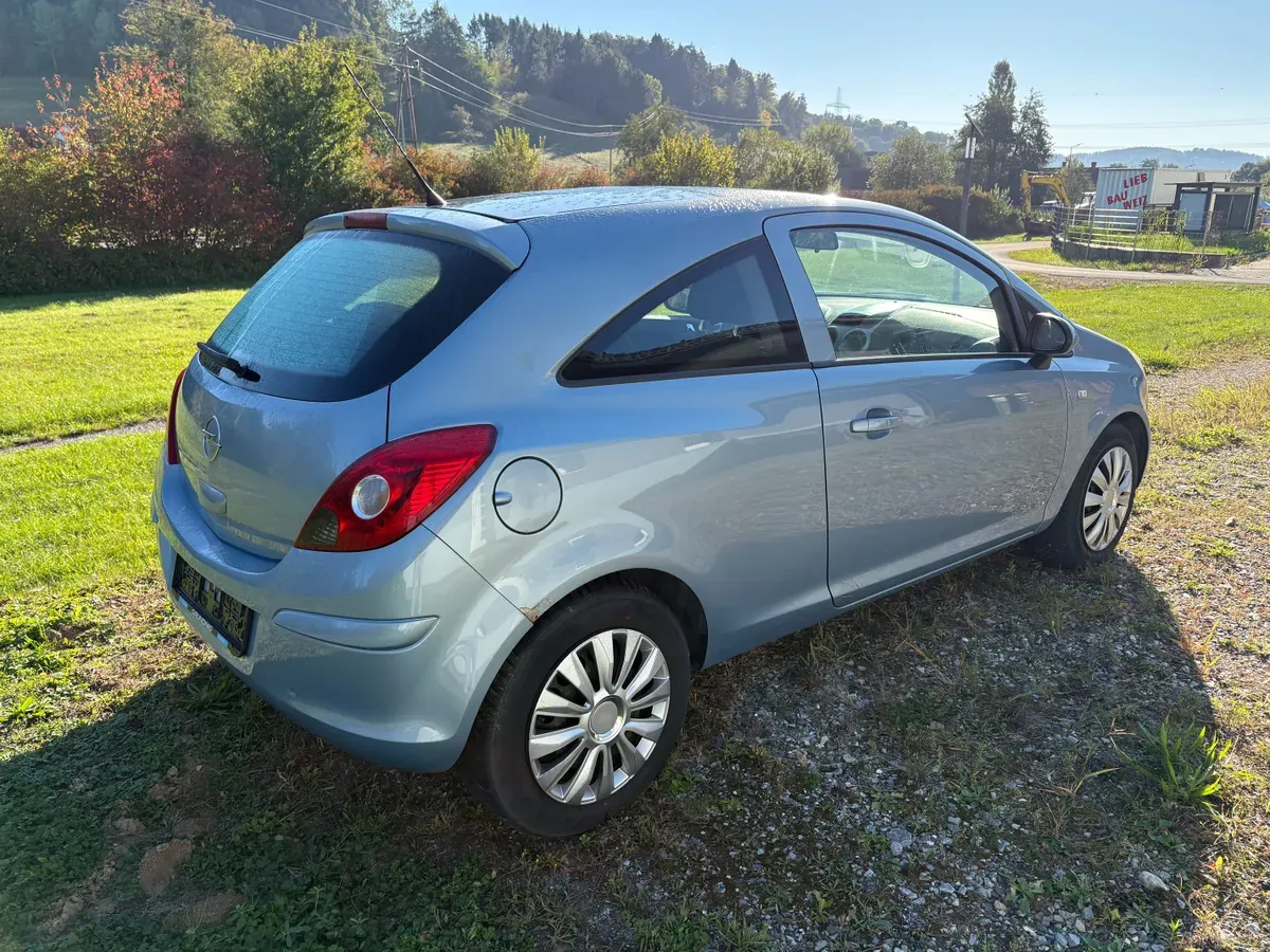 Opel Corsa 2009 photo 2