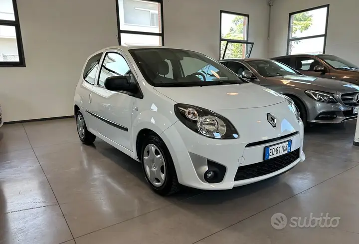 Renault Twingo 2011 photo 2