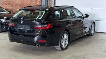 BMW Série 3 2023 photo 2