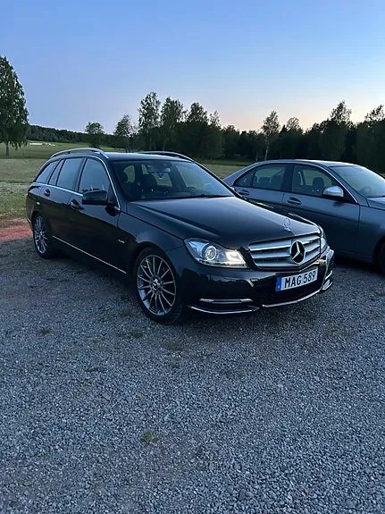 Mercedes-Benz C180 2012 photo 3