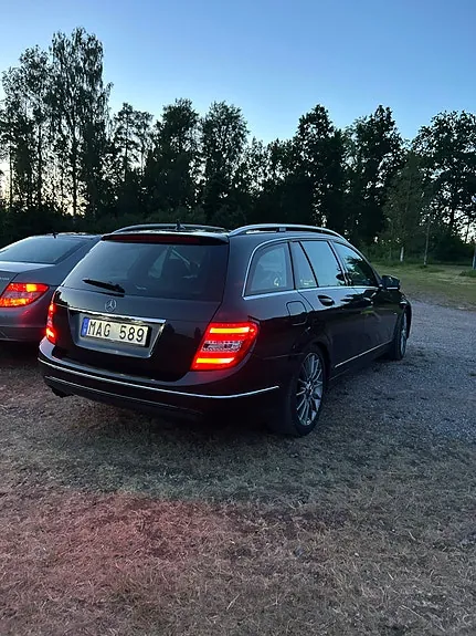 Mercedes-Benz C180 2012 photo 2