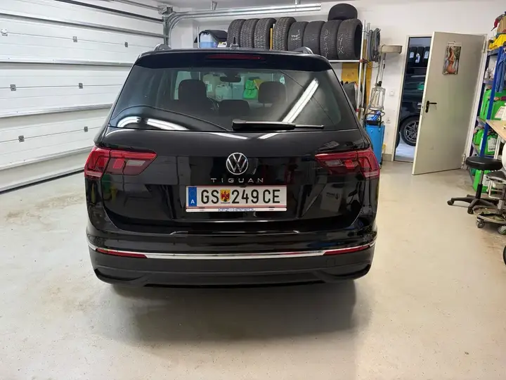 Volkswagen Tiguan 2022 photo 2
