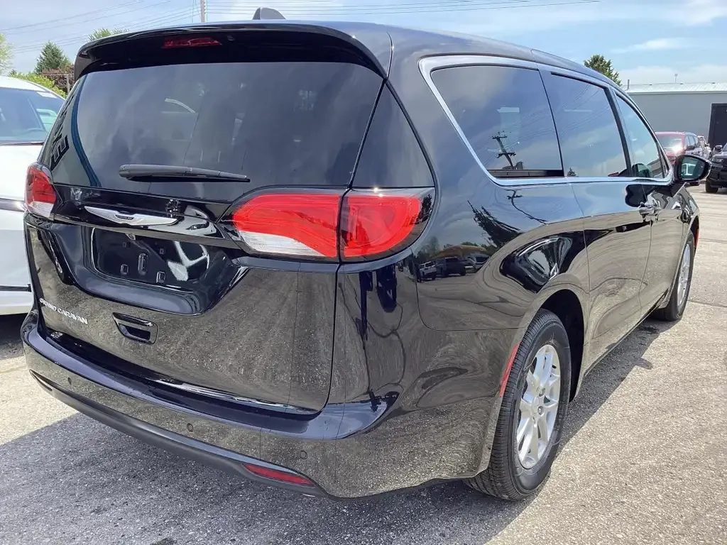 Chrysler Grand Caravan 2027 photo 5