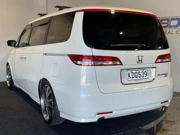 Honda Elysion 2004 photo 5