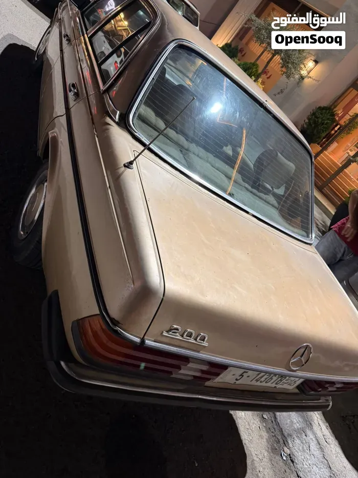 Mercedes-Benz E-Class 1980 photo 3