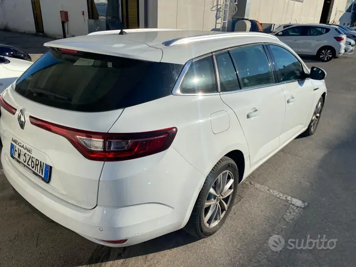 Renault Megane 2019 photo 2
