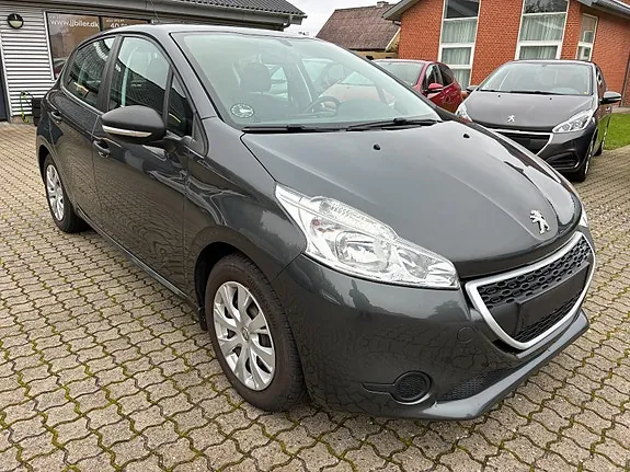 Peugeot 208 2013 photo 2
