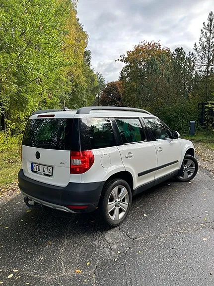 Skoda Yeti 2012 photo 2