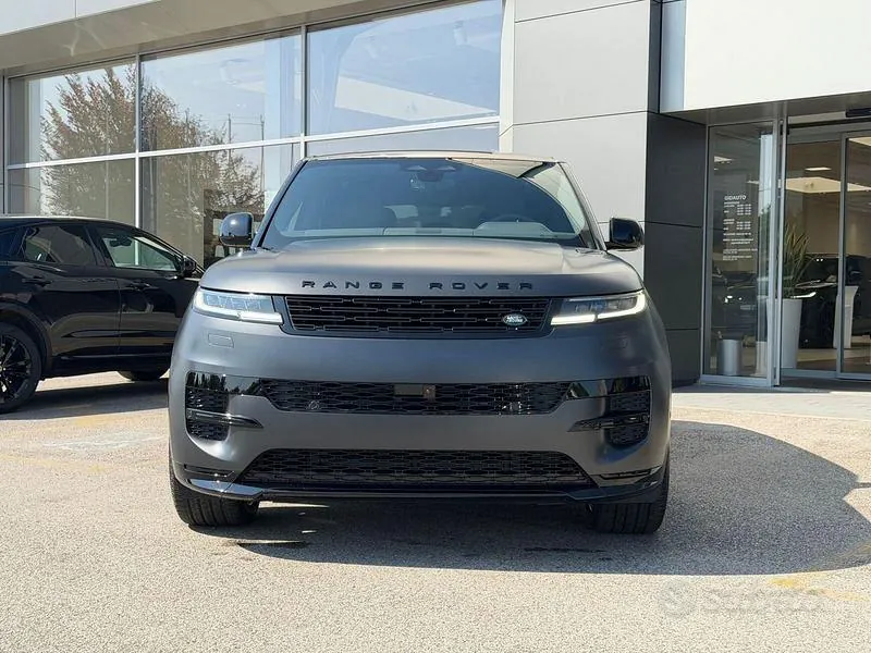 Land Rover Range Rover Sport 2025 photo 4