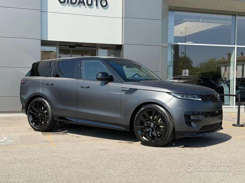 Land Rover Range Rover Sport 2025 photo 2