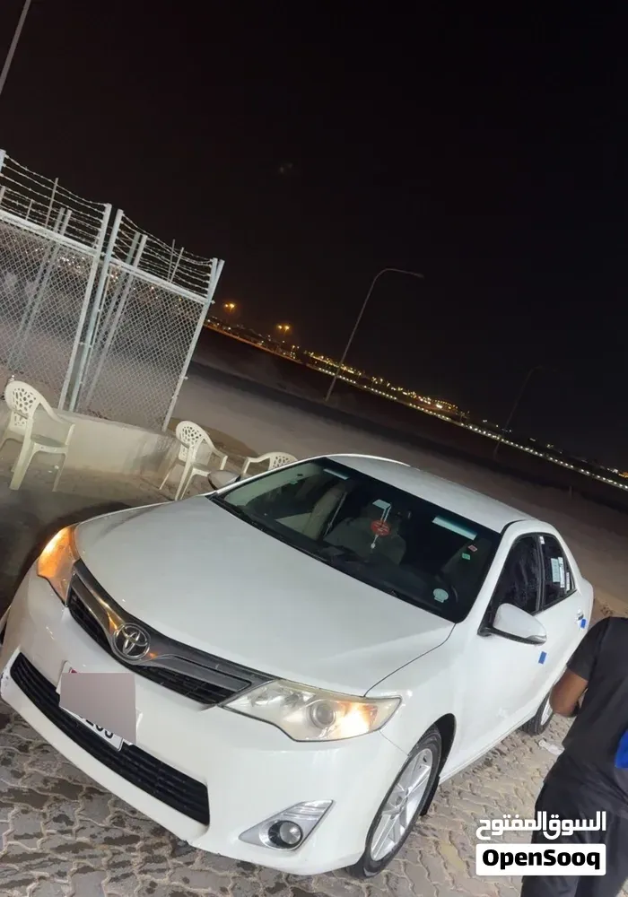 Toyota Camry 2014 photo 2