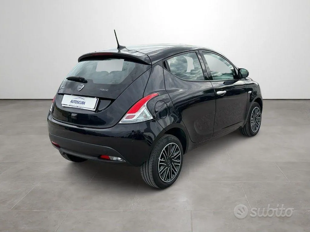 Lancia Ypsilon 2023 photo 4
