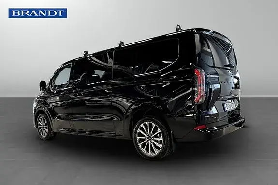 Ford Custom Tourneo 2026 photo 2