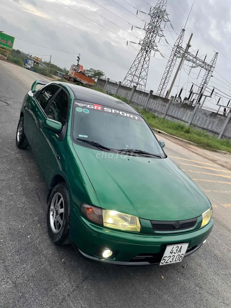 Mazda 323 2000 photo 3