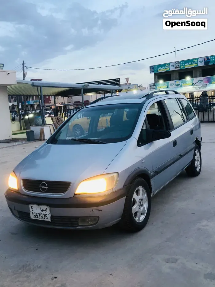 Opel Zafira 2002 photo 2