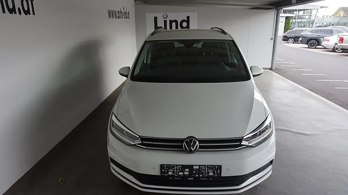 Volkswagen Touran 2022 photo 2