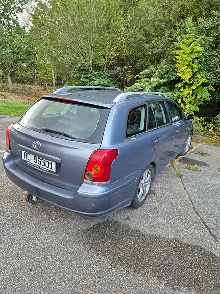 Toyota Avensis 2004 photo 4