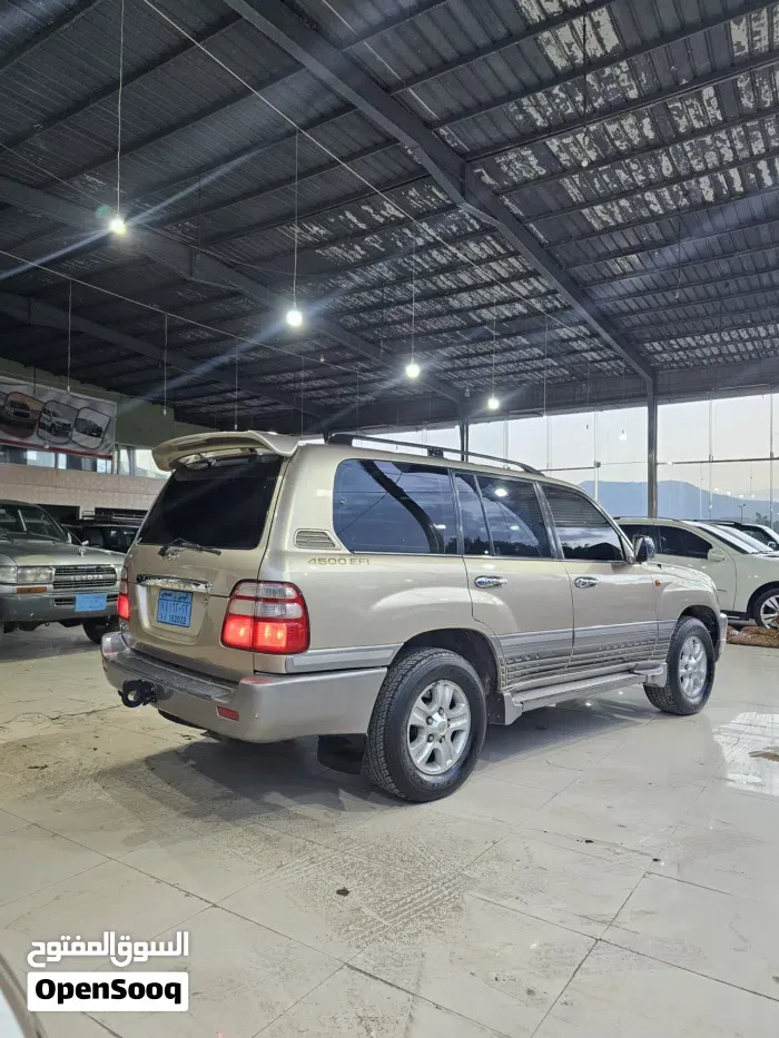 Toyota Land Cruiser 2005 photo 3
