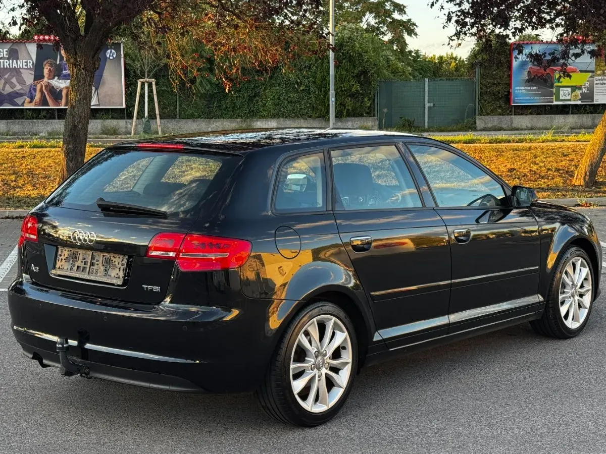 Audi A3 2011 photo 2