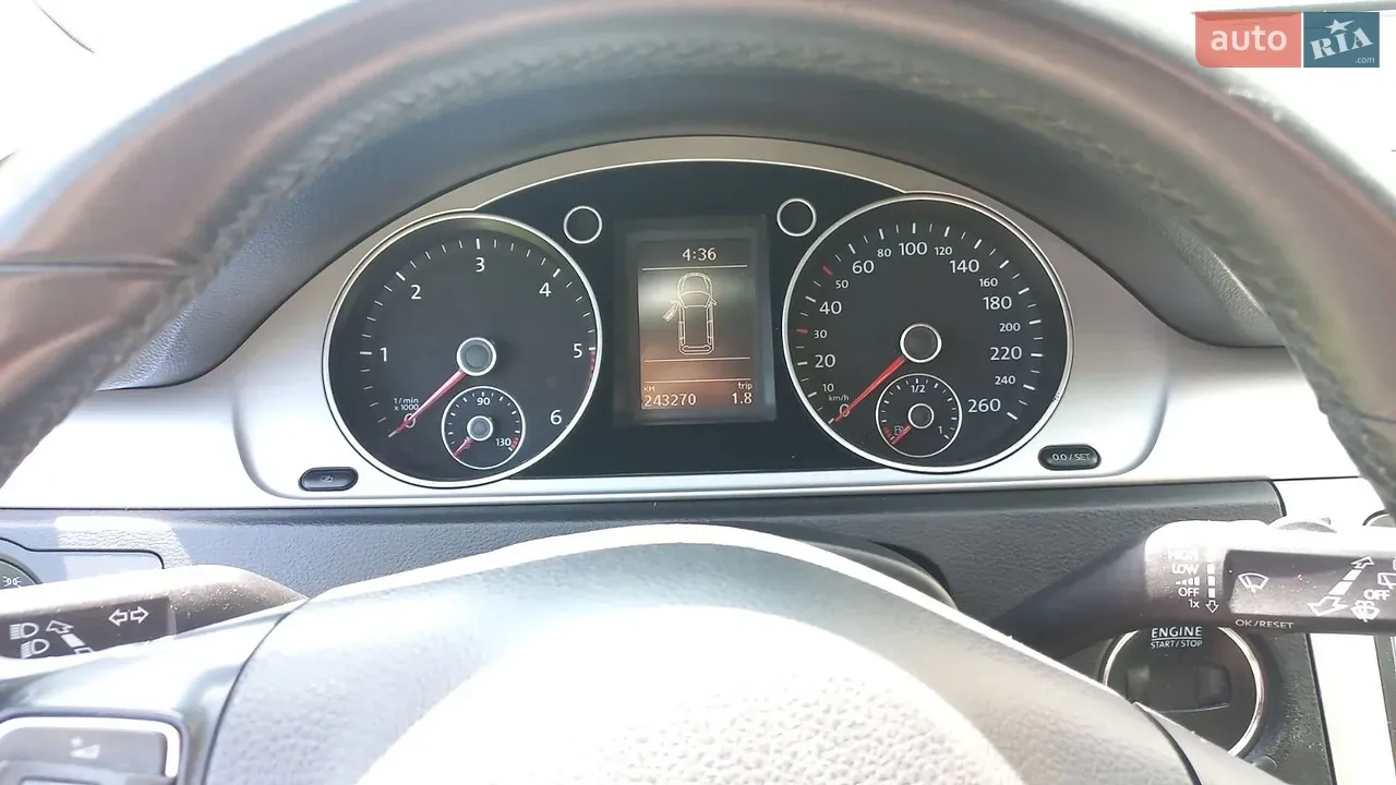 Volkswagen Passat 2011 photo 5