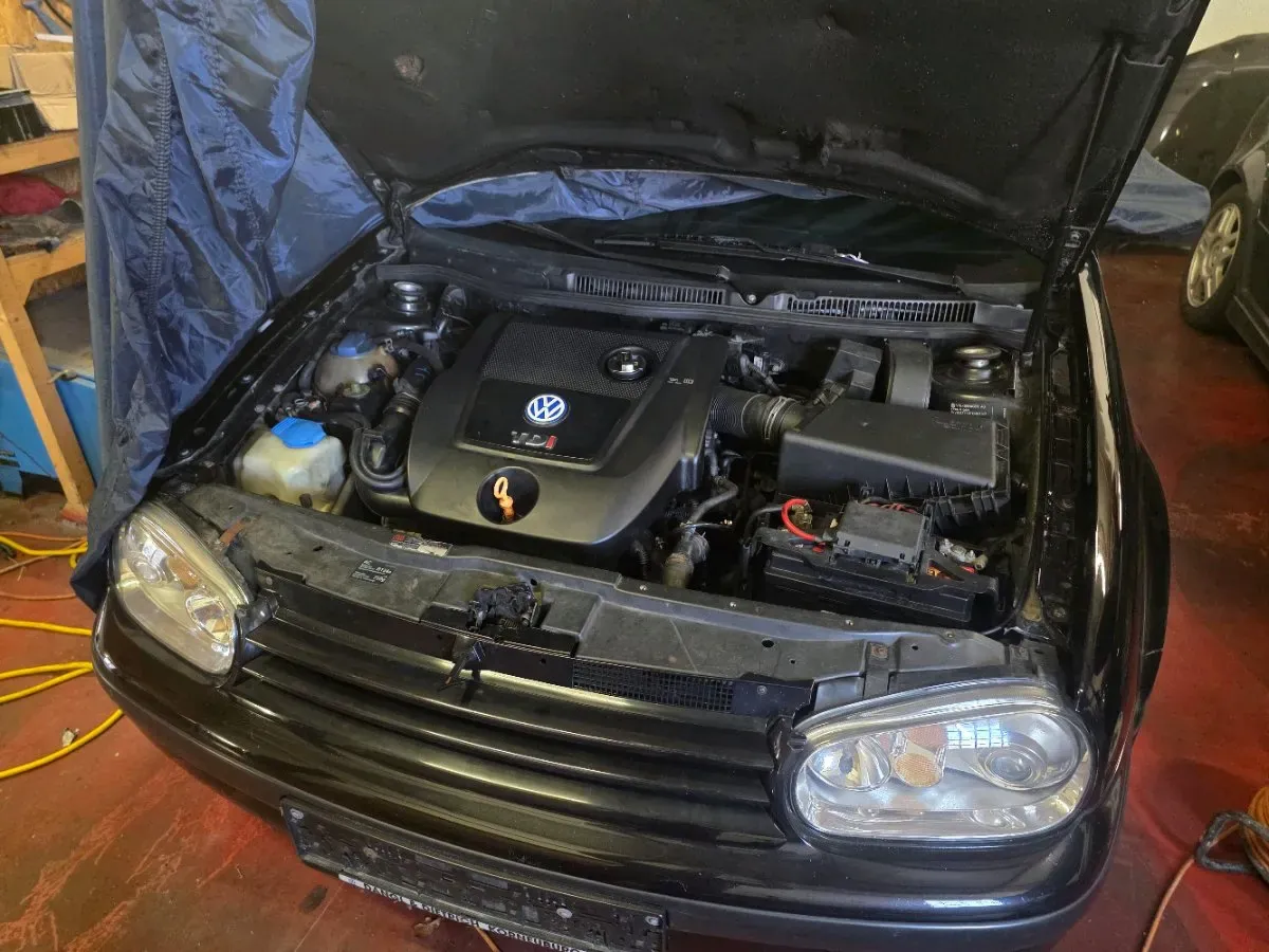 Volkswagen Golf 2003 photo 2
