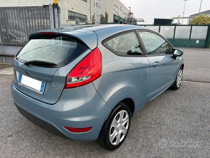 Ford Fiesta 2009 photo 4