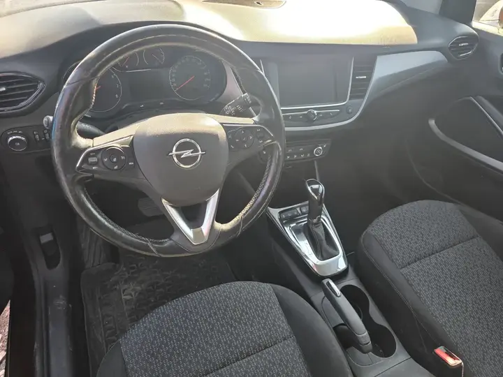 Opel Crossland X 2018 photo 3